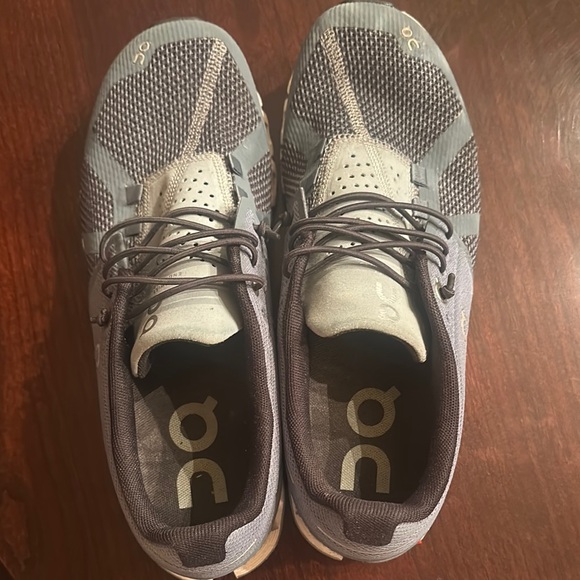 On Running Gray Athletic Shoes with Cushioned Midsole - Picture 2 of 5